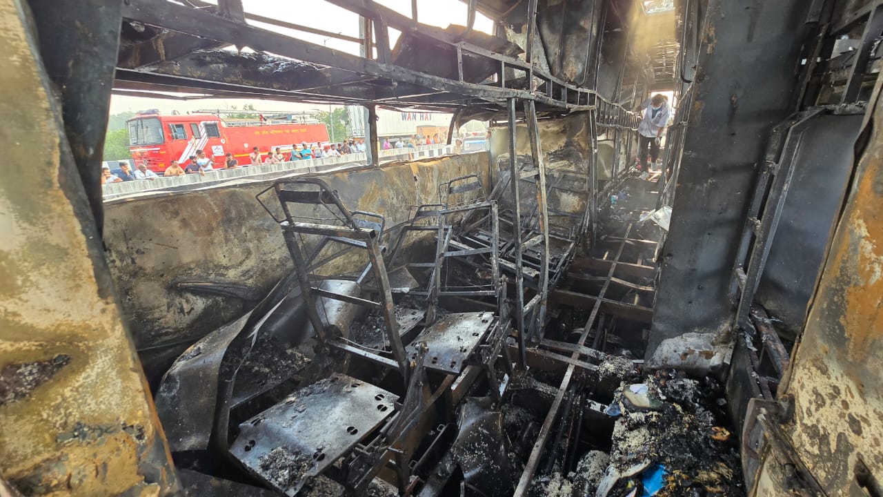डग्गामार बसों का बढ़ता जाल दिल्ली यूपी और बिहार में भाजपा सरकार पर भारी पड़ रहे निजी बस ऑपरेटर