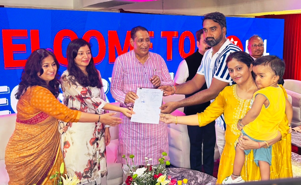 आरजी लग्जरी के फ्लैट खरीदारों को मिला मालिकाना हक शुरू हुई रजिस्ट्री