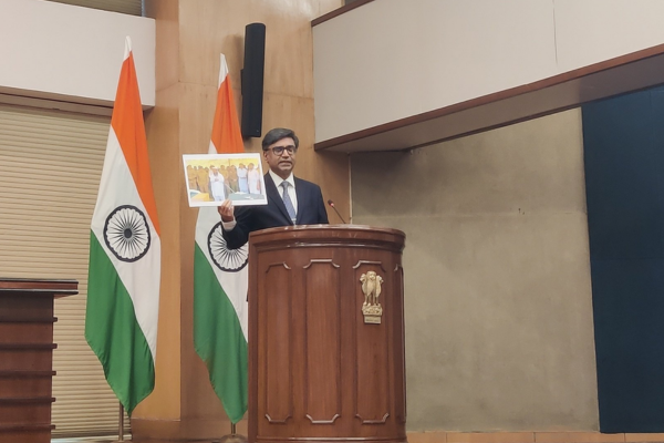 Operation Sindoor 2.0 : मसूद अजहर के अपनों के जनाजे ने खोली पाकिस्तान की पोल, भारत ने कहा - पाक में यह प्रथा हो सकती है...