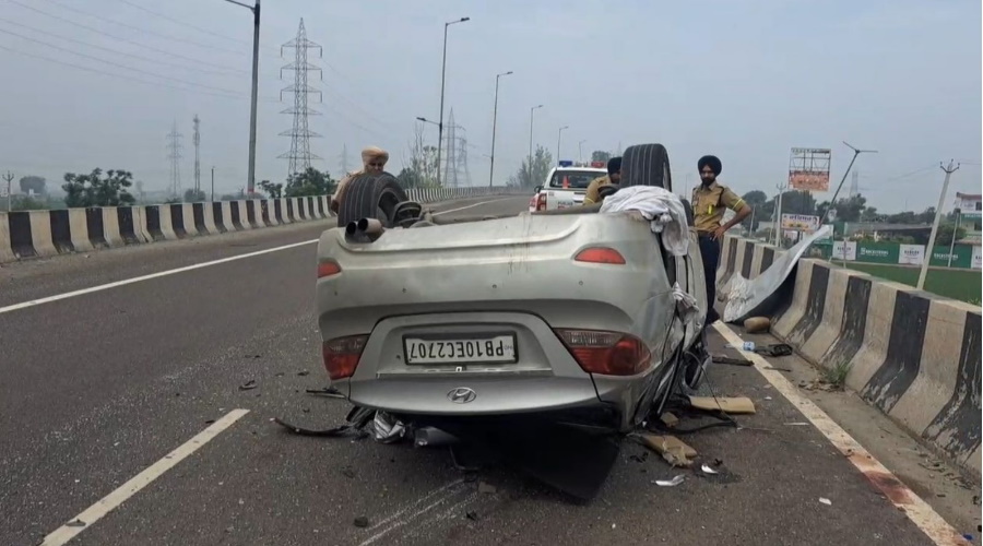 पंजाब में बड़ा सड़क हादसा dsp के 22 साल के बेटे की मौत दोस्त गंभीर रूप से घायल अस्पताल में भर्ती 
