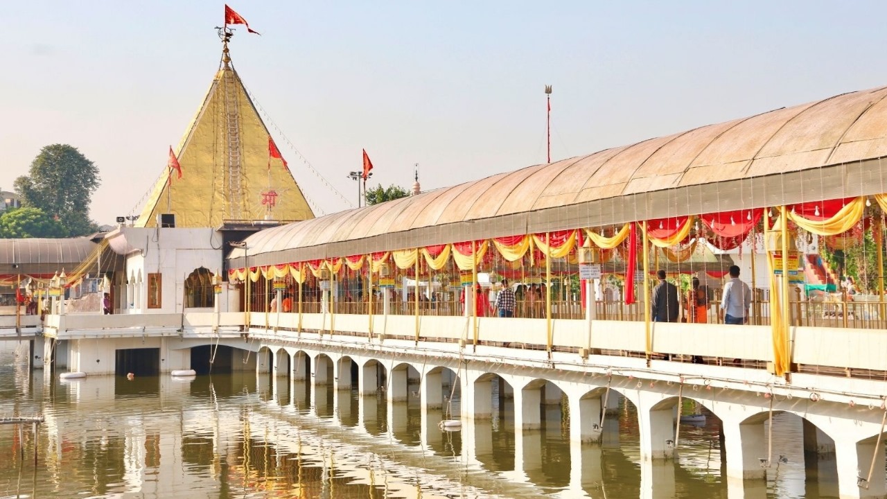 गोल्डन टेंपल धमकी के बाद जालंधर का देवी तालाब मंदिर हाई अलर्ट पर सुरक्षा के पुख्ता इंतज़ाम 