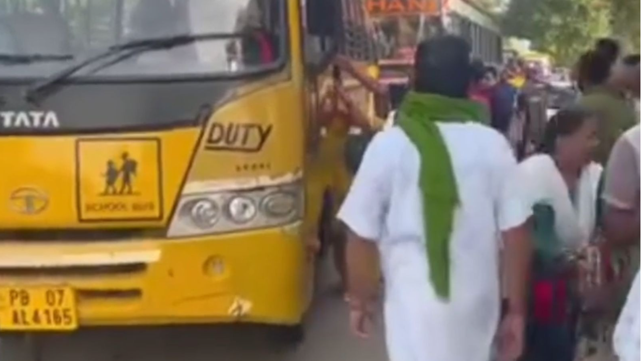होशियारपुर में बच्चों को लेकर जा रही स्कूल बस और राजधानी बस के बीच हुई टक्कर 