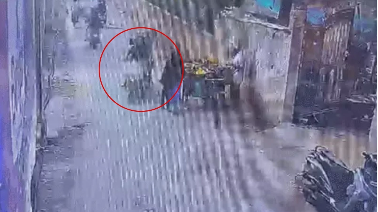 लुधियाना में बोरी के बाद अब सरेआम सड़क पर लाश फेंक फरार हुए आरोपी जांच में जुटी पुलिस