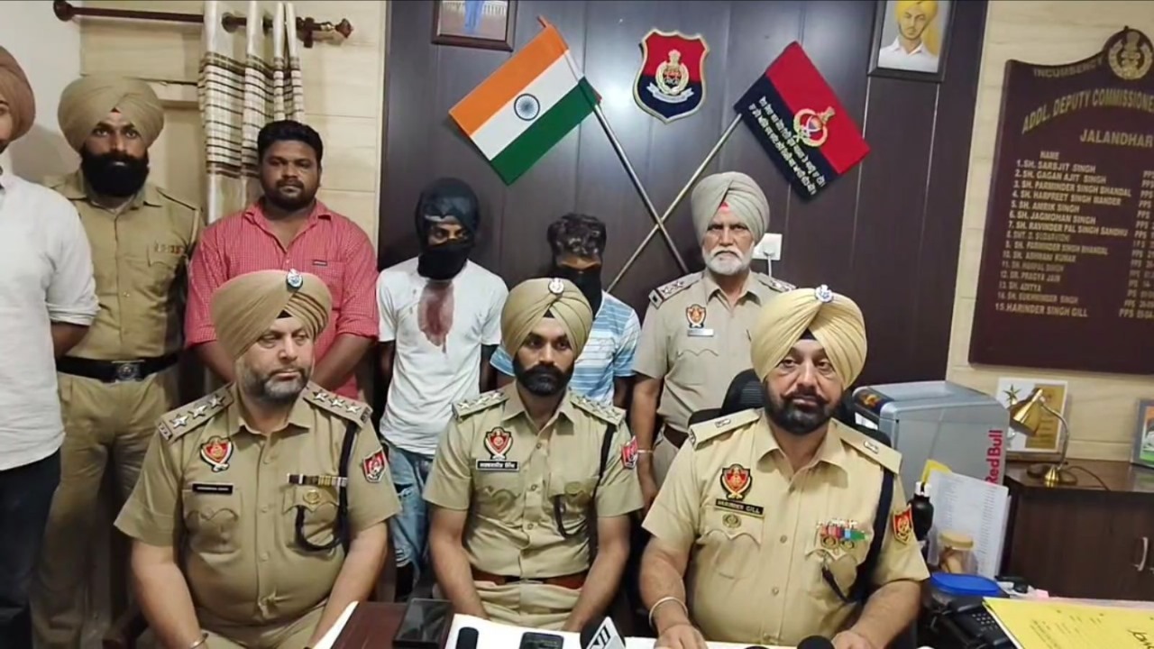 पुलिस ने भार्गव कैंप हत्याकांड को महज 5 घंटे में सुलझाया तीसरा आरोपी फरार आरोपियों से दातर खंडा बरामद