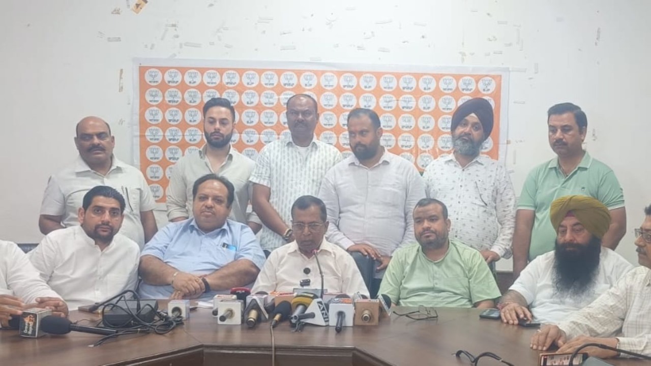 जालंधर में पूर्व केंद्रीय मंत्री सोम प्रकाश ने बेअदबी बिल का किया विरोध 