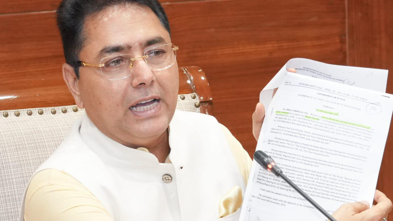 अकाली लैंड पूलिंग का विरोध कर रहे जिसका मास्टर प्लान खुद बनाकर गए थे - अमन अरोड़ा 