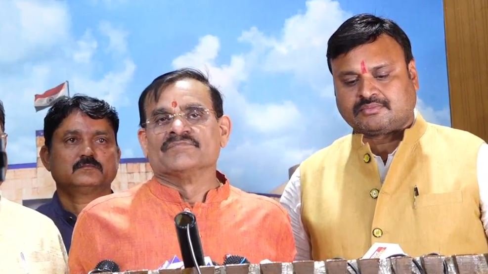 vd sharma holi message बीजेपी प्रदेश अध्यक्ष ने दीं होली की प्रदेशवासियों को शुभकामनाएंसांप्रदायिक सौहार्द बनाए रखने की अपील
