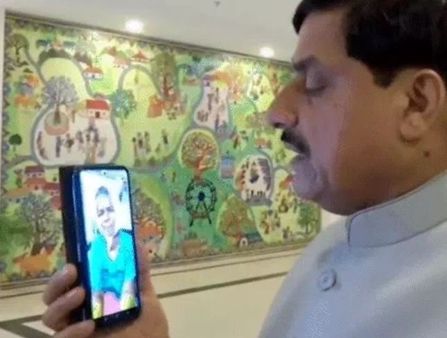 अंबिकापुर कन्वर्जन के आरोप में  रिटायर्ड डिप्टी कलेक्टर ओमेगा टोप्पो गिरफ्तार