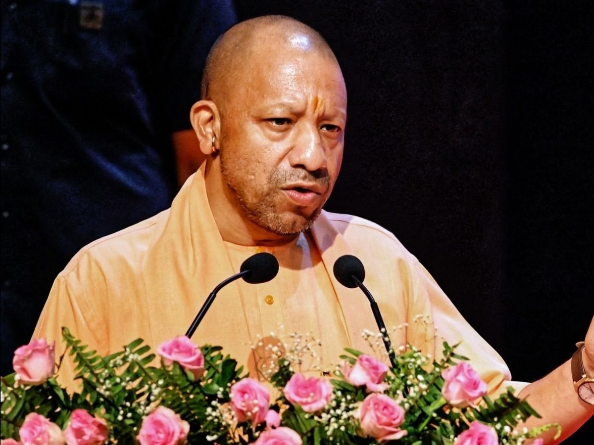 स्मार्टफोन कई बीमारियों का कारण cm योगी बोले - हार्ट ब्लॉक हुआ तो दूसरे लोक की यात्रा शुरु