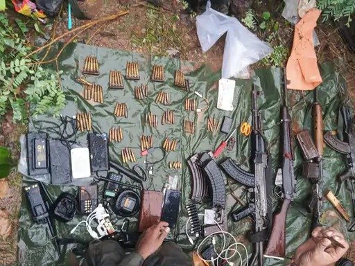  6 naxalites killed  छत्तीसगढ़-तेलंगाना सीमा पर मुठभेड़ में छह नक्सली ढेर