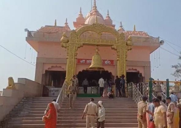 ratangarh mata temple रतनगढ़ माता के दरबार में पहुंचे 35 लाख श्रद्धालु