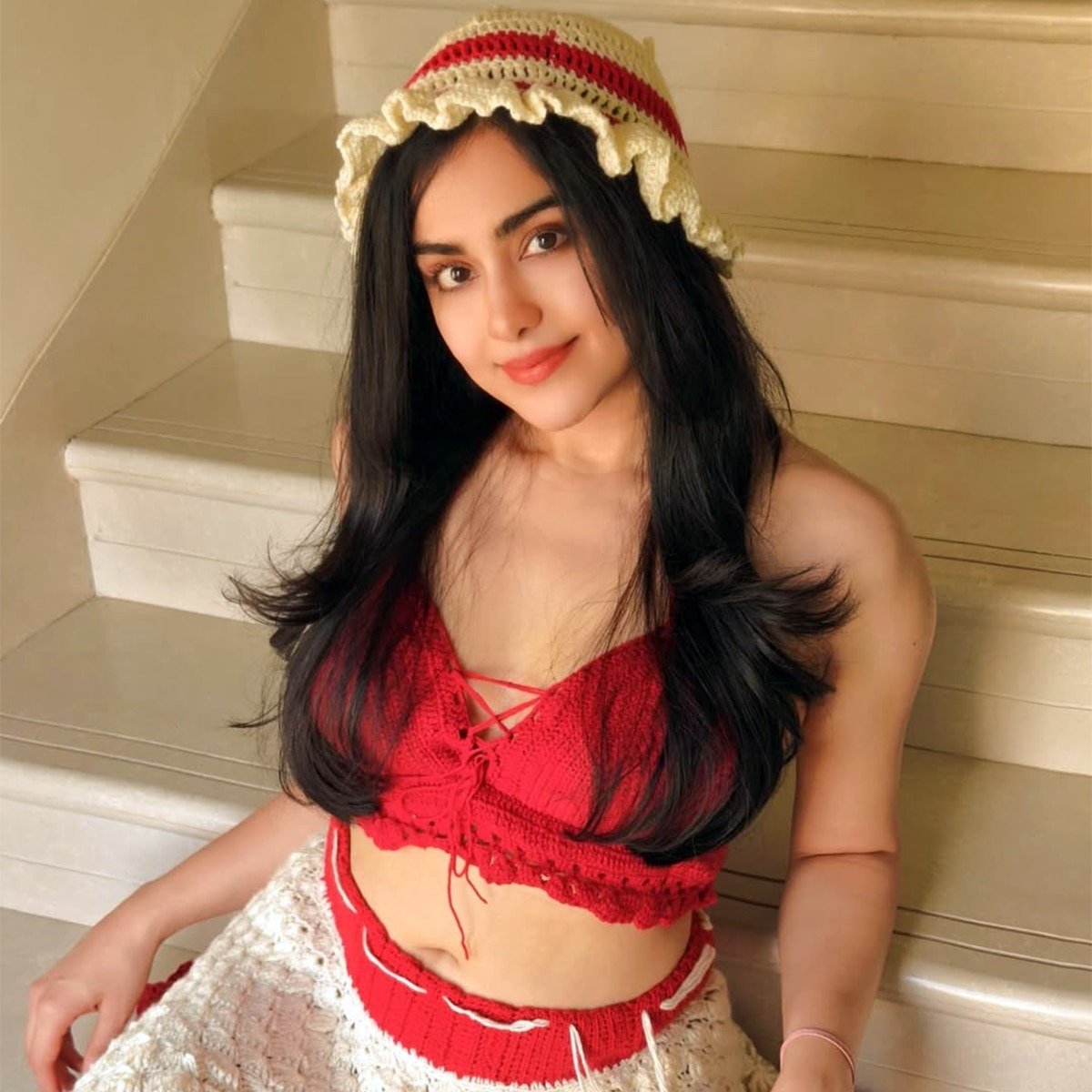 प्रोड्यूसर पर आरोप लगाते हुए अदा ने कहा कि- मेरी जिंदगी की वाट लग गई है वीडियो वायरल