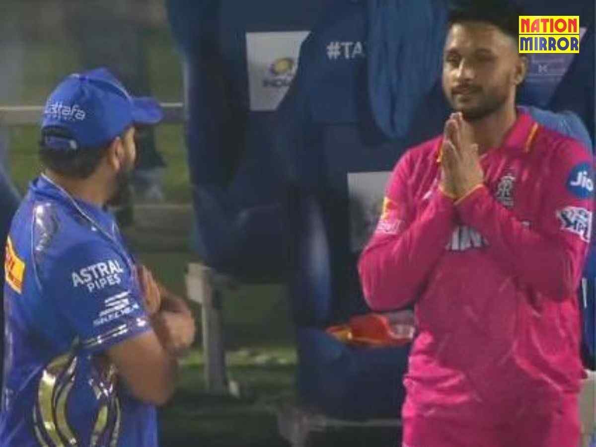 akash madhwal with hitman इस खिलाड़ी ने रोहित के सामने जोड़े हाथ वीडियो वायरल