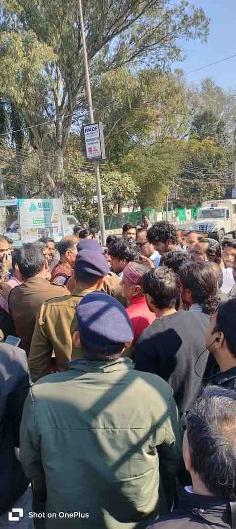 भोपाल में प्रदर्शनपत्रकार के साथ मारपीट हुई थी
