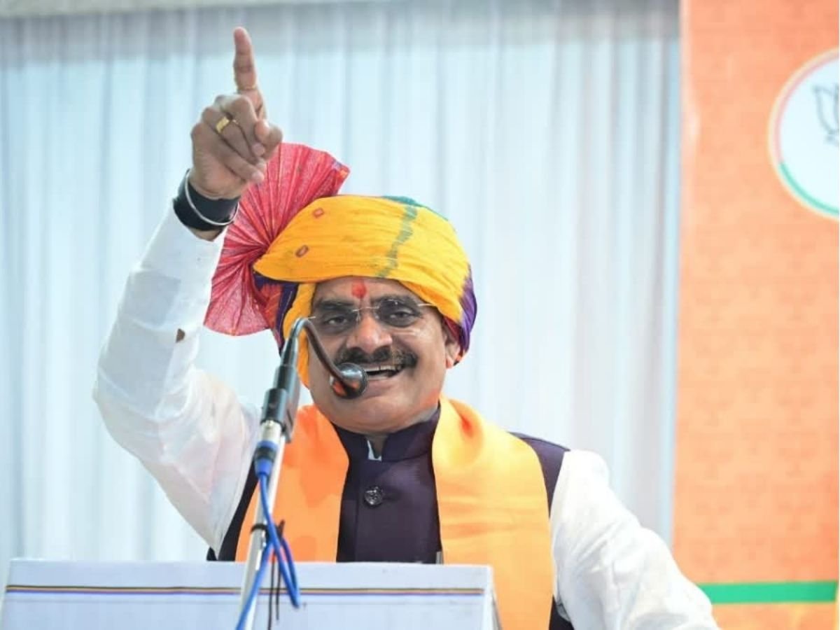 वीडी शर्मा ने संभाली बिहार की कमानकार्यकताओं की ली बैठक