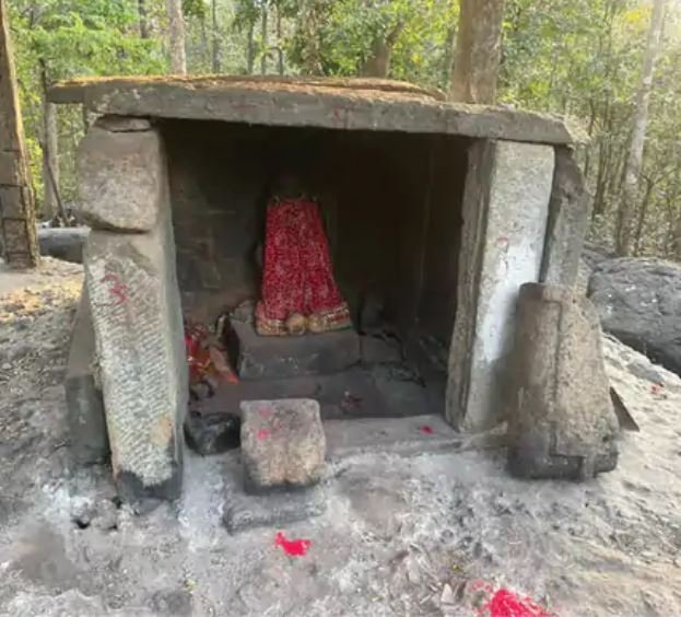 temple only for lovers ऐसा मंदिर जहां सिर्फ प्रेमी ही कर सकते हैं प्रवेश