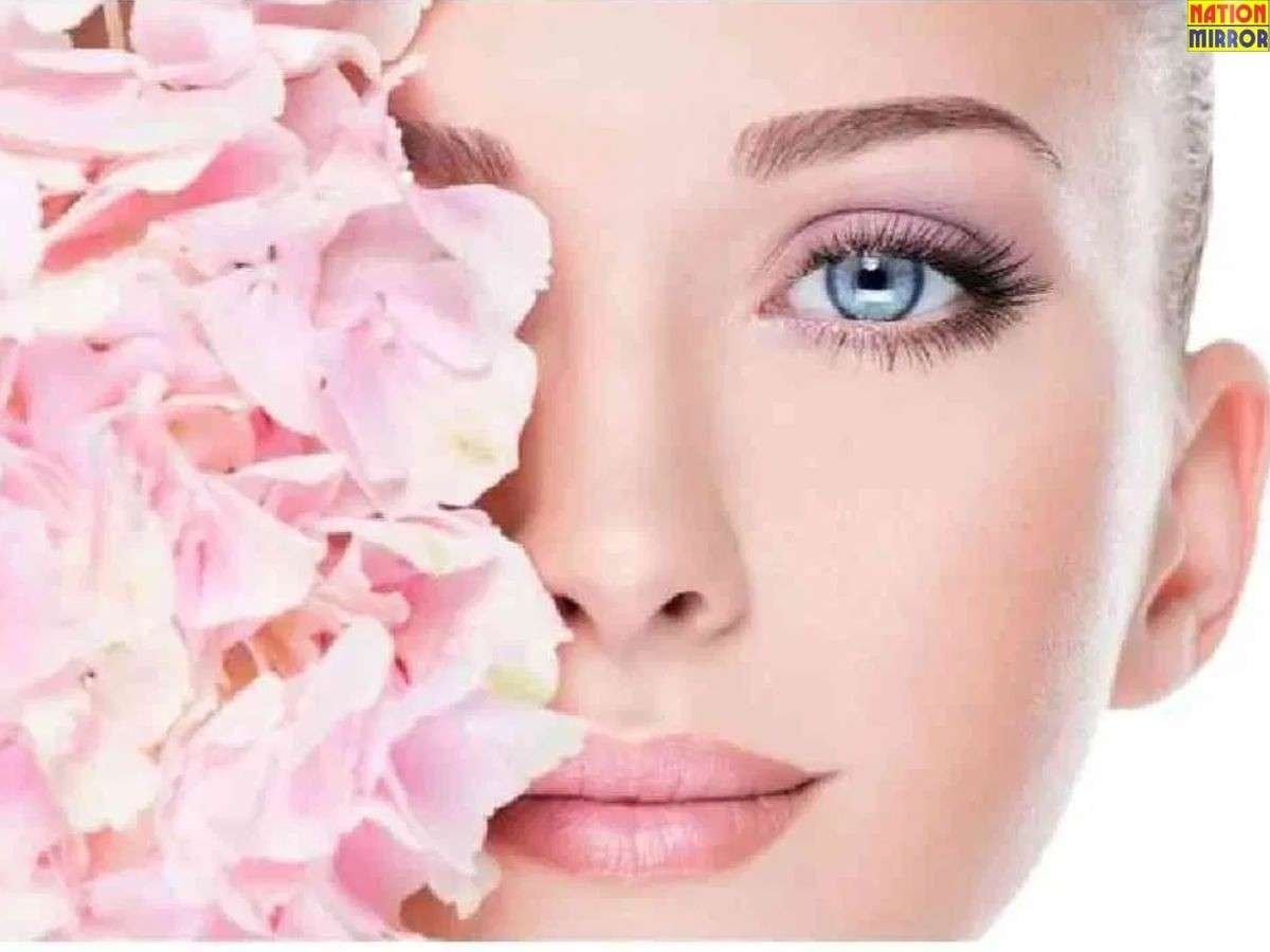 beauty tips for glowing skin सोने से पहले लगा लें ये चीज सुबह गुलाब की तरह खिल जाएगा चेहरा
