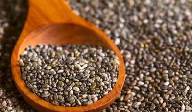 benefits of chia seeds खाये ये काले सफेद सीड्स वजन घटाने के साथ सेहत के लिए वरदान