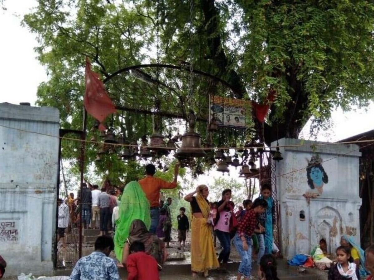 bhuvaneshwari devi temple up ऐसा मंदिर जहां की मिट्टी लगाने से गायब हो जाती है गठिया रोग की समस्या