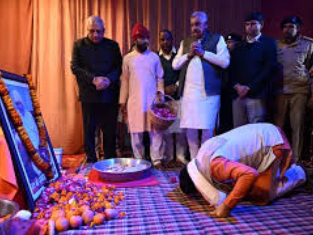 हरियाणा के मुख्यमंत्री नायब सैनी पहुंचे श्री कामेश्वर धाम