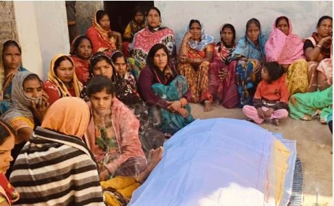 people died after drinking जहरीली शराब पीने से 7 लोगों की मौतें 4 गंभीर