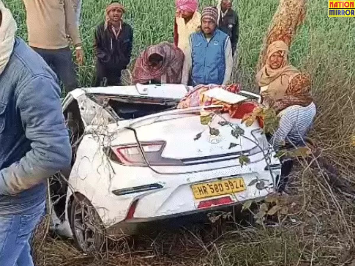 etah car accident news 100 की स्पीड में चल रही कार पलटी मौके पर 3 की मौत
