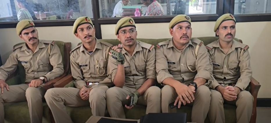 forest guard training कॉर्बेट में पहली बार प्रशिक्षित फॉरेस्ट गार्ड्स को मिला आधुनिक वन्यजीव संरक्षण प्रशिक्षण।