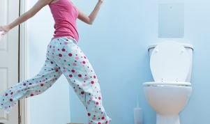 frequent urination at night रात में बार-बार पेशाब आना सिर्फ किडनी नहीं ये हो सकते हैं और भी कारण