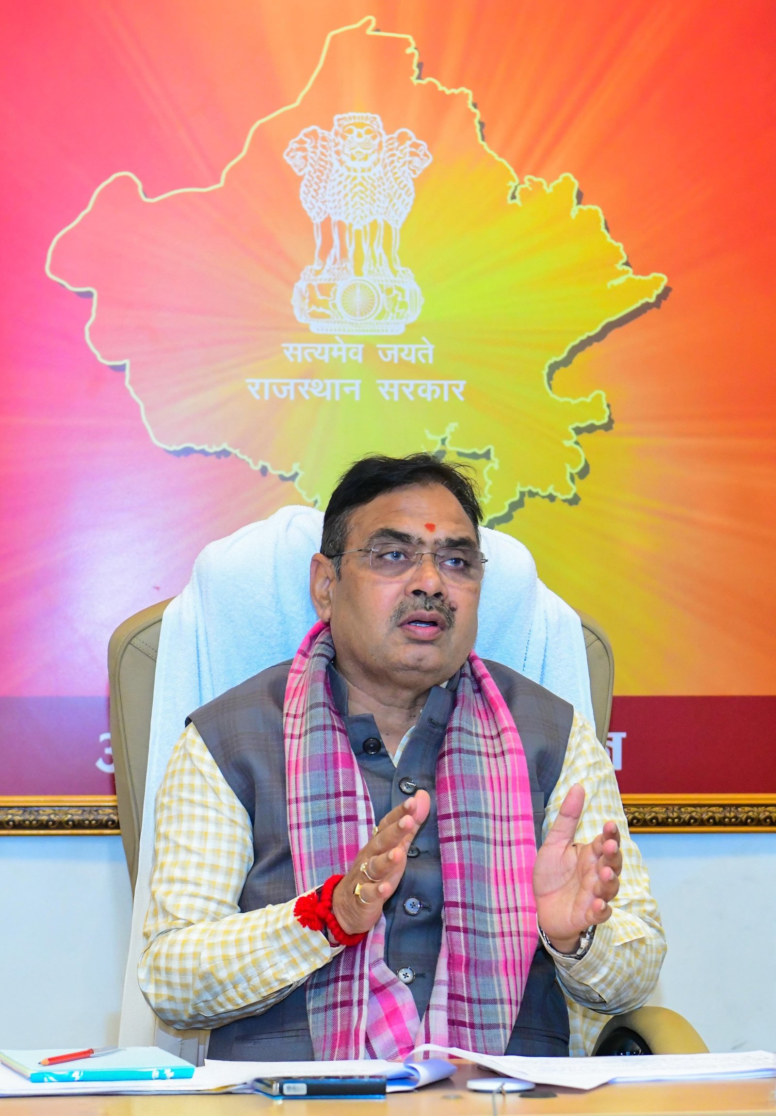 cm भजनलाल ने ली राज उन्नति की पहली बैठक सभी जिलों के कलेक्टर्स को दिए निर्देश