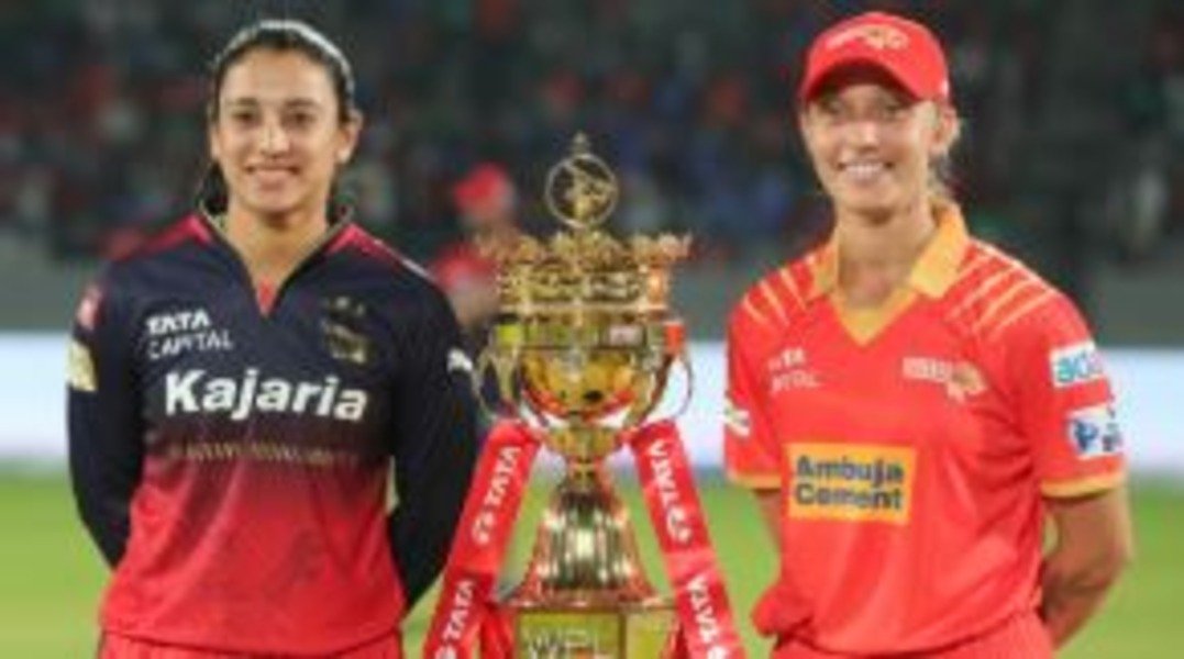 gg vs rcb wpl 1st match result rcb ने गुजरात जायंट्स को 6 विकटों से हराकर रचा इतिहास  ऋचा-पेरी ने फिफ्टी लगाई