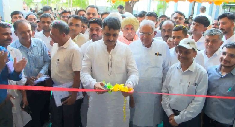 gujrat tharad थराद में ₹1328 करोड़ की नर्मदा निगम बिल्डिंग का लोकार्पण 13 लाख हेक्टेयर भूमि को मिलेगा सिंचाई जल