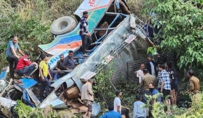 उत्तराखंड बस हादसा 36 की मौत 6 घायल बस गहरी खाई में गिरी