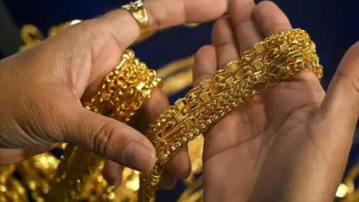 gold prices decline in india amid global economic uncertainty a safe-haven asset dips