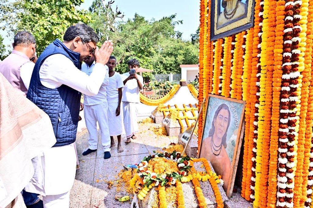 cm सोरेन ने सेरेंगसिया घाटी के वीर शहीदों को दी श्रद्धांजलि विकास परियोजनाओं का शिलान्यास