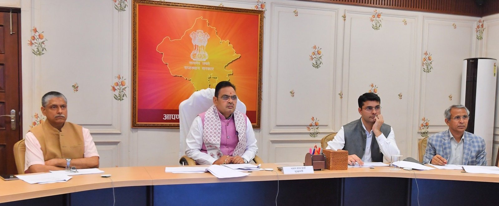 cm भजनलाल ने की राज-उन्नति योजनाओं की समीक्षा बोले - लापरवाही या देरी बर्दाश्त नहीं