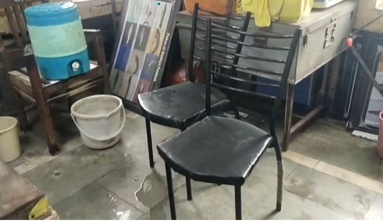 harda collectorate building मध्य रात्रि में हरदा के कलेक्ट्रेट भवन में भारी बारिश ने जलमग्न कर दिया