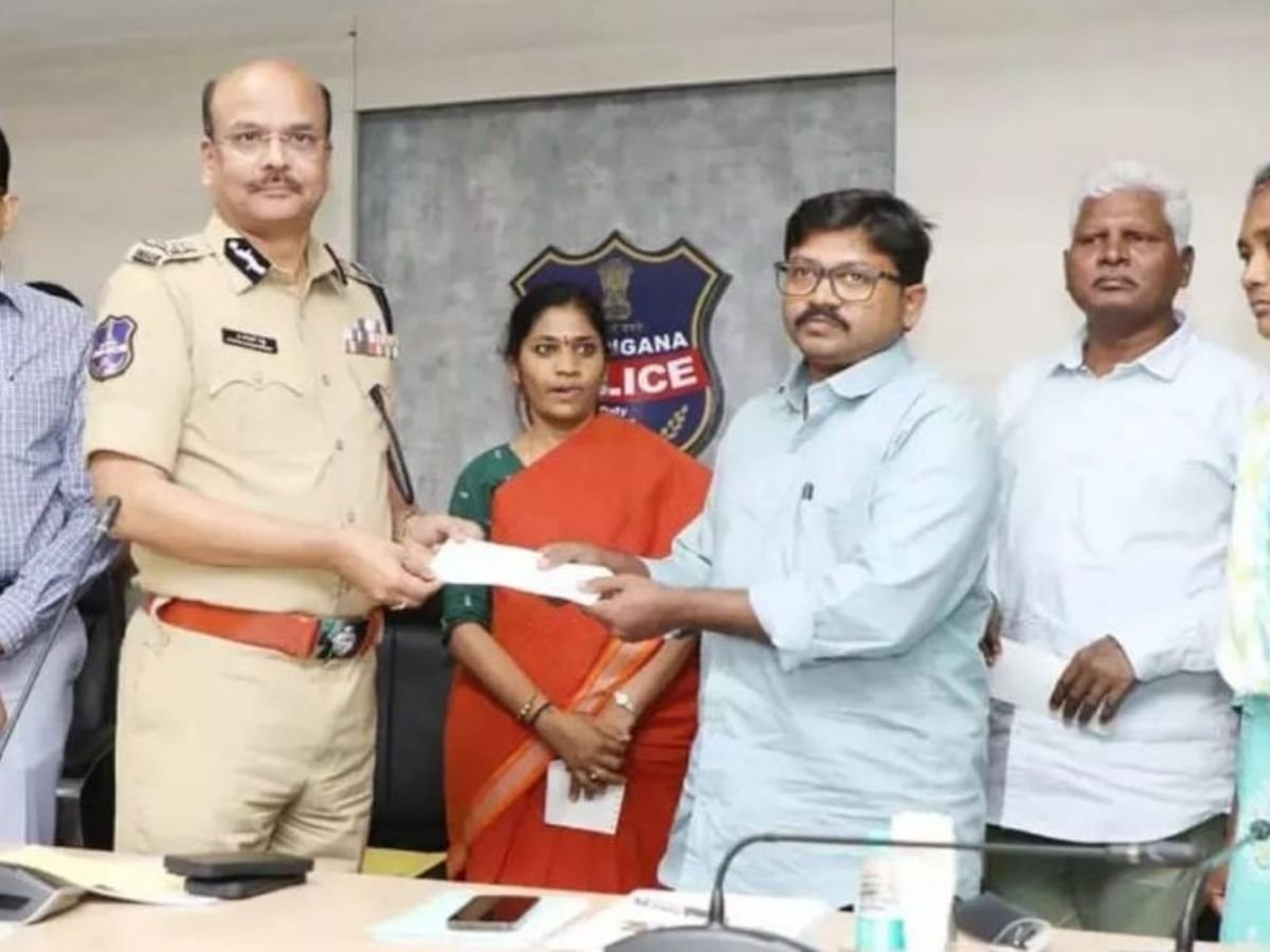 cg news  तीन बड़े नक्सलियों ने किया आत्मसमर्पणतीन दशकों से सगंठन में सक्रिय