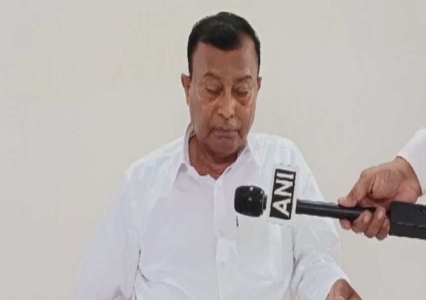 hathras satsang  हादसे के बाद सामने आए भोले बाबा लोगों की मौत का दुख