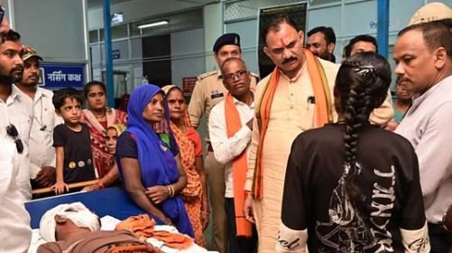 health minister स्वास्थ्य मंत्री ने जिला अस्पताल का निरीक्षण कर मरीजों से ली जानकारी दिए आवश्यक निर्देश