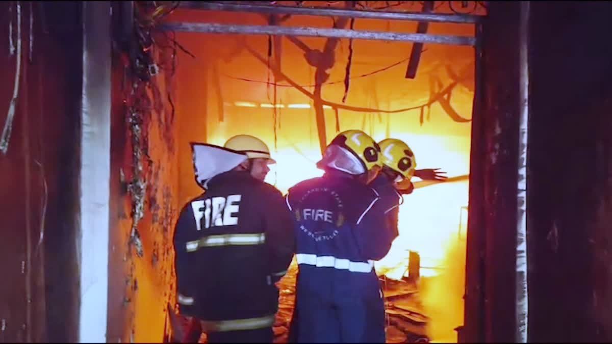  hyderabad tragedy  चार मीनार में भीषण आग में 17 लोगों की दर्दनाक मौत
