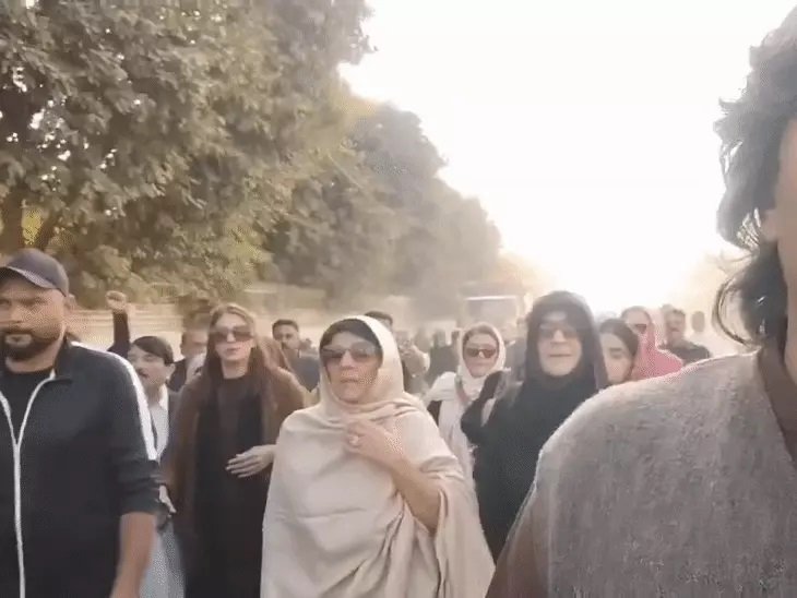 इमरान खान की बहन ने जेल में मुलाकात की मेंटल टॉर्चर का आरोप