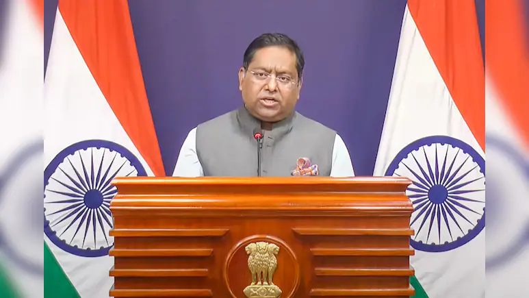 अमेरिका ने 500 टैरिफ लगाया तो क्या भारत रूस से तेल खरीदना बंद करेगा विदेश मंत्रालय ने दिया जवाब