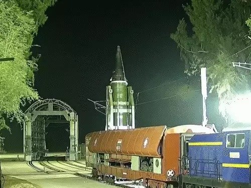 मिसाइल अब चलेगी रेल से भारत ने अग्नि-प्राइम को ट्रेन से लॉन्च कर रचा इतिहास