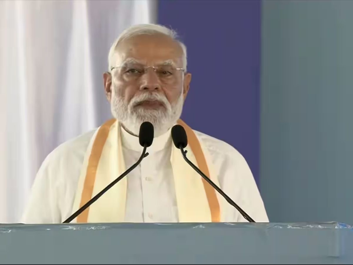 pm ने केरलम में फूंका चुनावी बिगुल 10800 करोड़ की सौगात