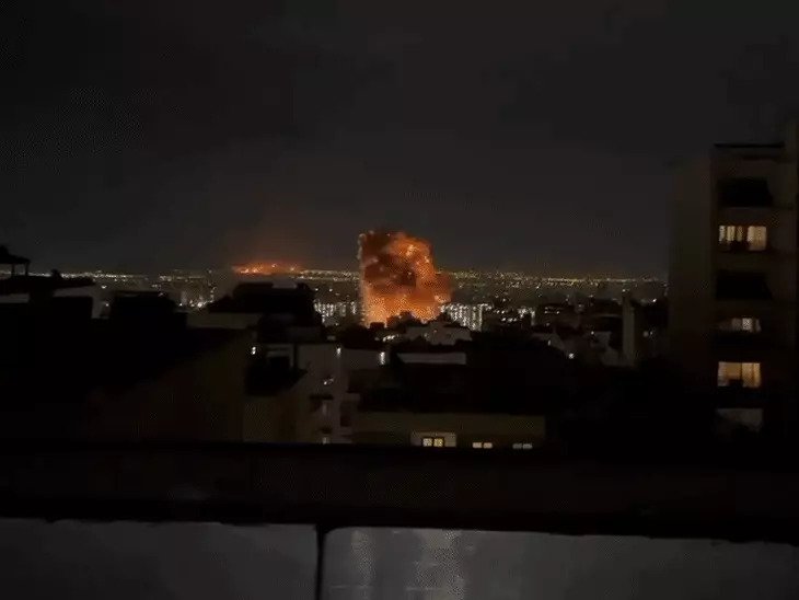 इजराइल ने ईरान पर फिर शुरू किए बड़े हमले तेहरान-इस्फहान समेत कई शहरों पर एयरस्ट्राइक