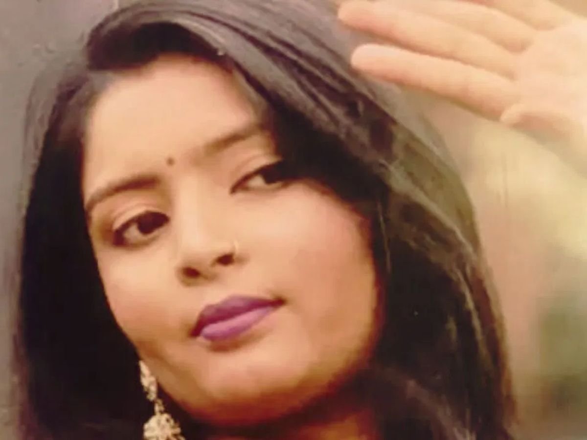 पति ने पत्नी को कहा ‘बंदरिया’ हर्ट हुई पत्नी ने लगा ली फांसी