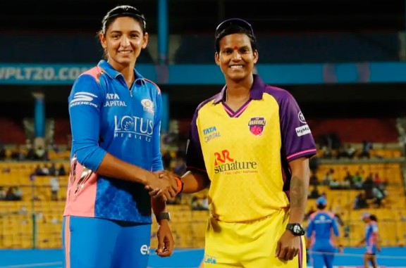 mi vs up wpl 2025 मुंबई इंडियंस ने यूपी वॉरियर्स को 6 विकेट से हराया
