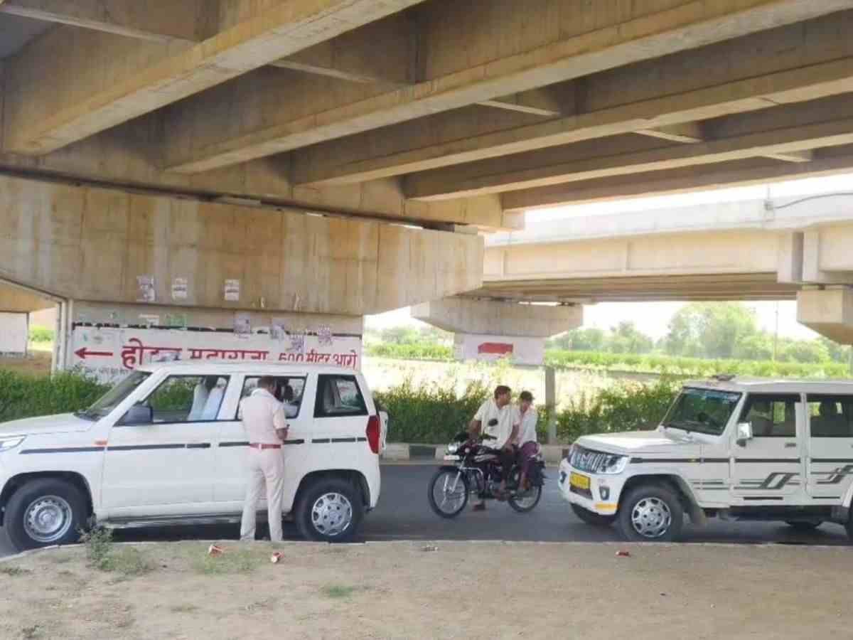 rajgarh illegal liquor पिनान में दिल्ली-मुंबई एक्सप्रेसवे पर आबकारी विभाग की बड़ी कार्रवाई 200 पेटी शराब जब्त