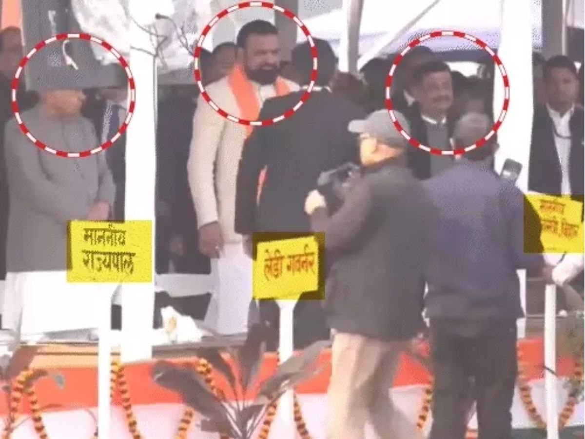 गांधी मैदान में ध्वजारोहण राज्यपाल की कुर्सी पर बैठे नीतीश cm की कुर्सी पर बैठे संजय झा