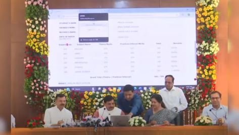 mp board result 2025 live एमपी बोर्ड रिजल्ट में 15 साल का टूटा रिकॉर्ड